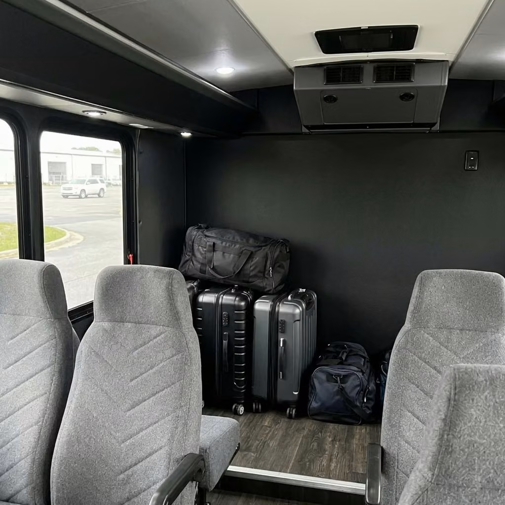 fort wayne 15 passenger minibus luggage area