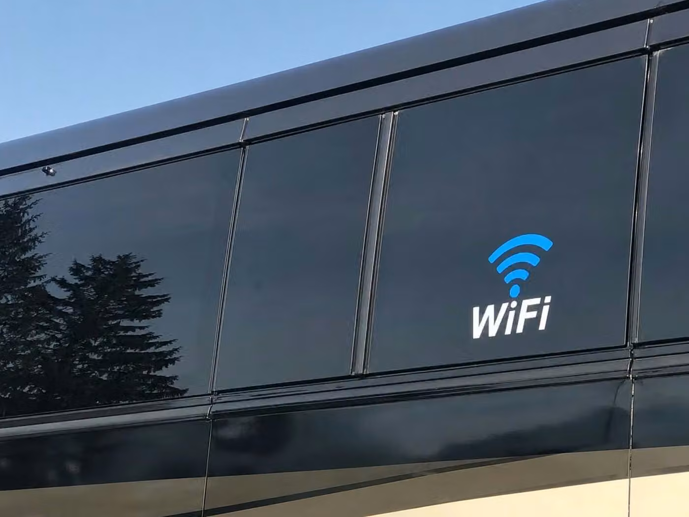 fort wayne 20 passenger minibus wifi