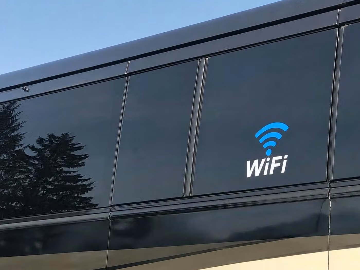 fort wayne 56 passenger charter bus wifi