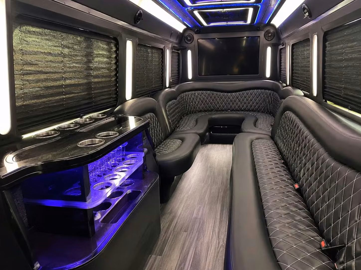 fort wayne junior and senior prom transportation services in fort wayne